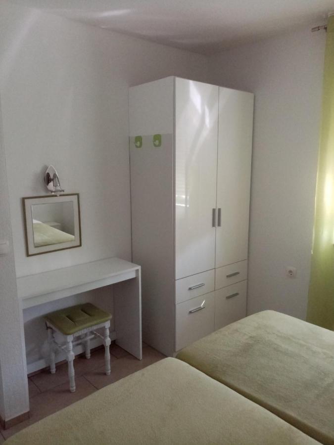 Apartmani Cesar 르티나 외부 사진