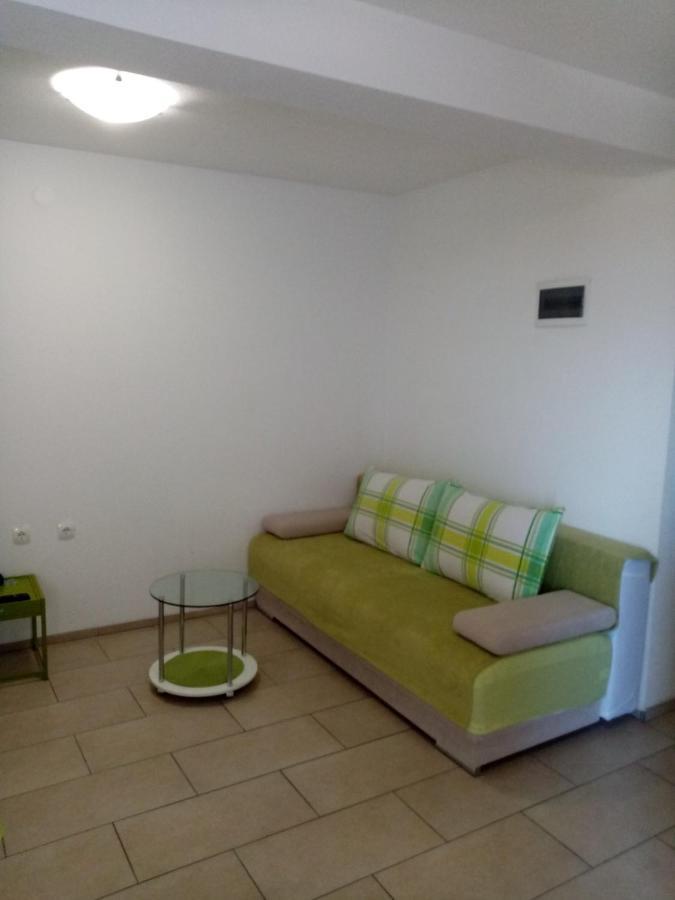Apartmani Cesar 르티나 외부 사진
