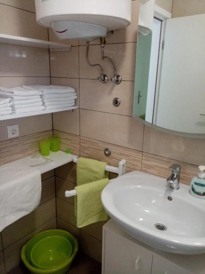 Apartmani Cesar 르티나 외부 사진